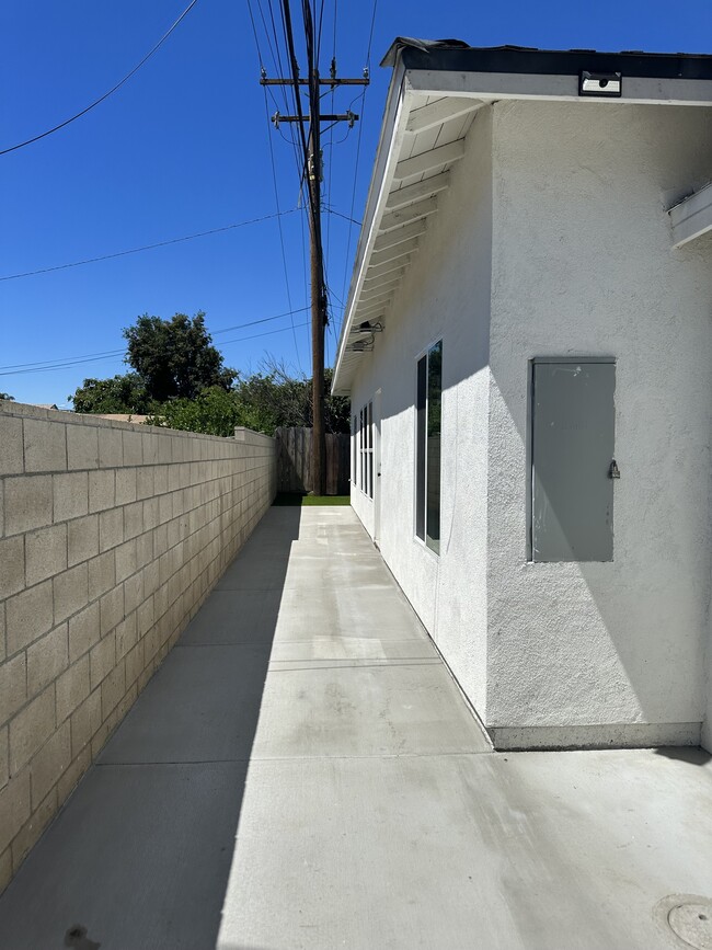 Building Photo - 4319 Los Serranos Blvd