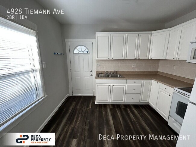 Building Photo - 4928 Tiemann Ave
