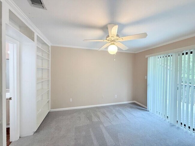 Foto del edificio - 6069 Hilburn Rd