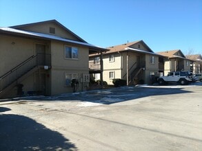 Building Photo - 161 E Whipple Ext