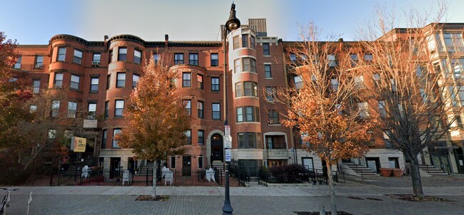 Foto del edificio - 910 Beacon St