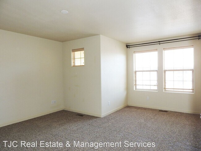 Foto del edificio - 2 br, 1.5 bath House - 9944 MLK Blvd