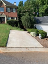 Building Photo - 626 Chesterfield Dr