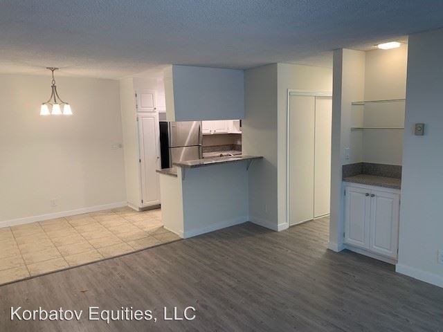 Building Photo - 816 Westmount Dr