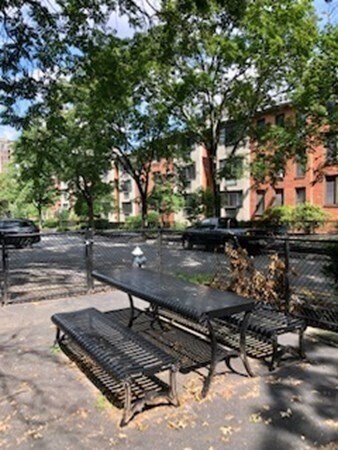 Foto del edificio - 32 Juniper St