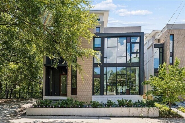 Foto del edificio - 575 Highland Ave NE