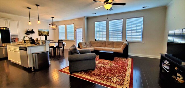 Foto del edificio - 1201 Cobblefield Dr