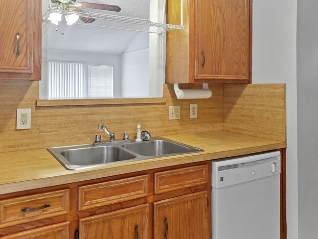 Foto del edificio - Wonderful Quiet Duplex in the Northern Part of Arlington