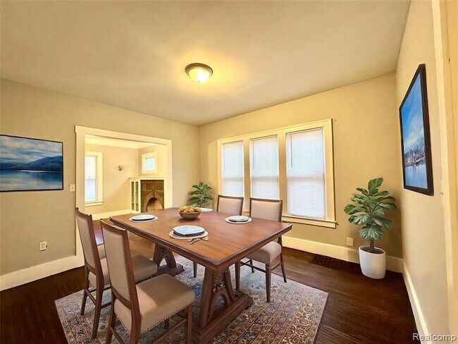 Foto del edificio - 14570 Lappin St