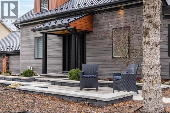 Building Photo - 676 Bay Shore Blvd