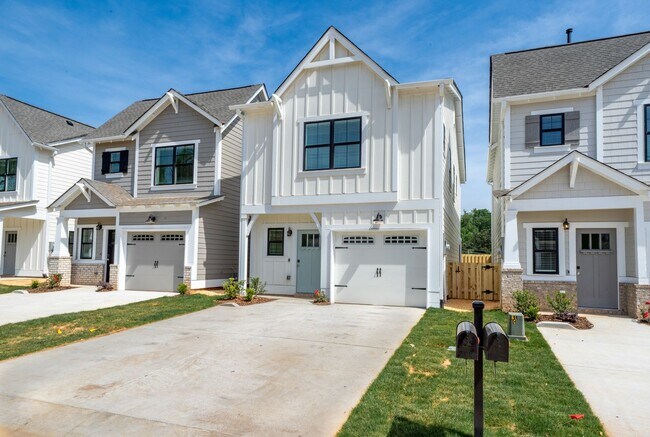 Foto del edificio - 3 bedroom house with resort style amenities!
