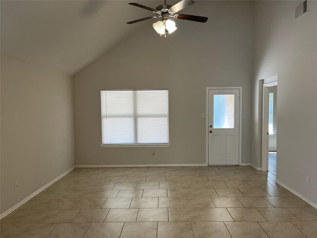 Building Photo - 22070 Sun Haven Ln
