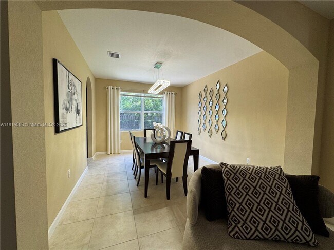 Foto del edificio - 24921 SW 118 Ct