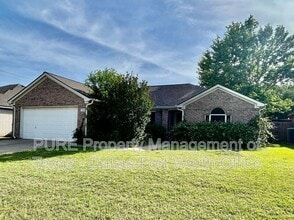 Building Photo - 1703 Country Crest Ln