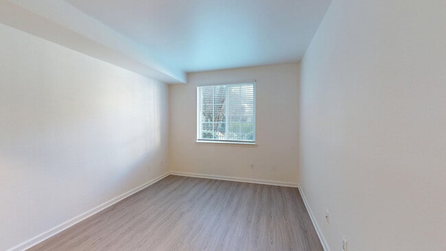 Interior Photo - River Terrace