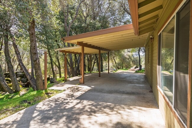 Building Photo - 51708 Rd 426