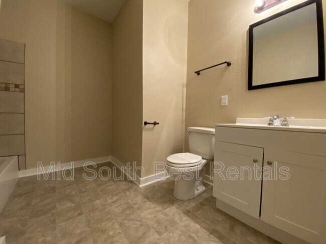 Foto del edificio - 702 W 23rd St