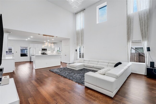 Building Photo - 108 Greenthread Dr