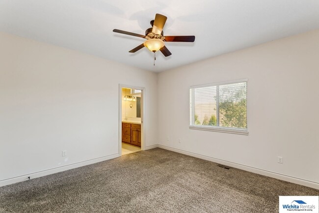 Foto del edificio - 1716-1718 Bedford