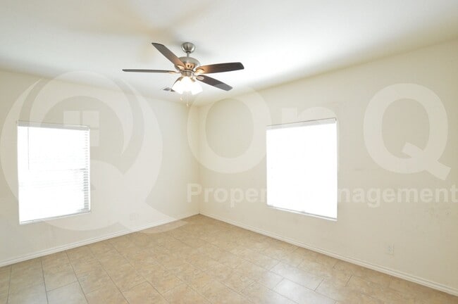 Building Photo - 854 S San Marcos Dr