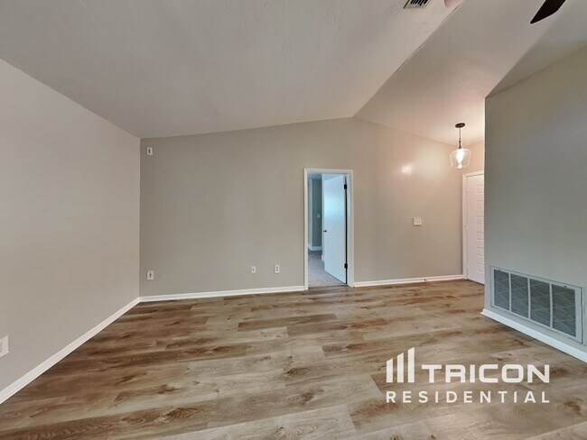 Building Photo - 435 Manor Boulevard Palm Harbor FL