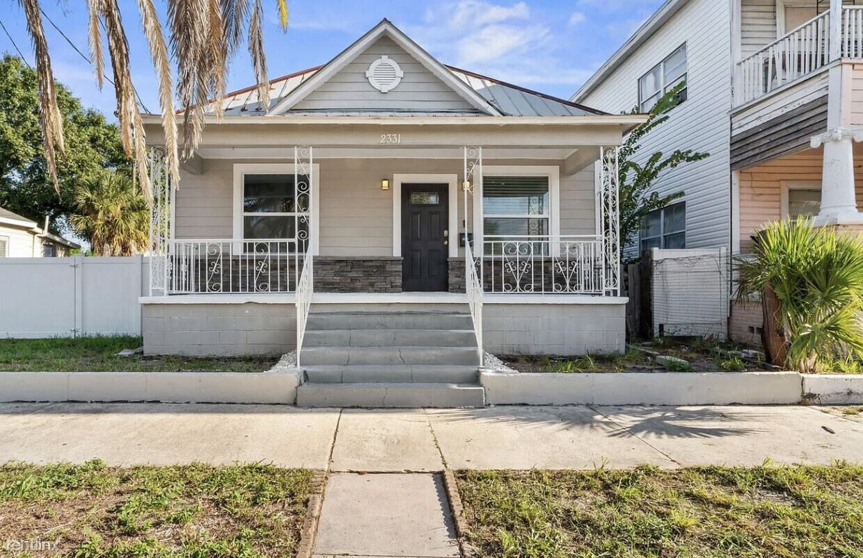 Primary Photo - 3 br, 2 bath House - 2331 West Spruce Street