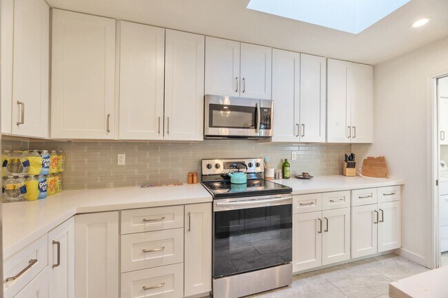 Building Photo - Gorgeous Furnished Home in McCormick Ranch