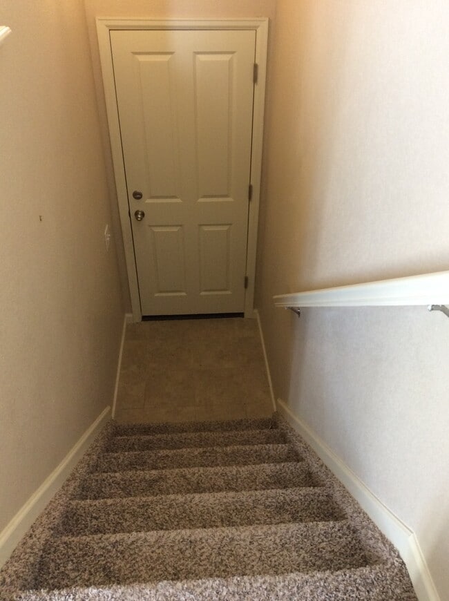 Building Photo - No Yard to Maintain in this 3 Bedroom Town...