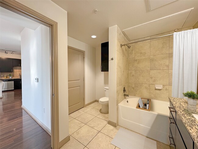 Foto del edificio - 2700 Brazos St