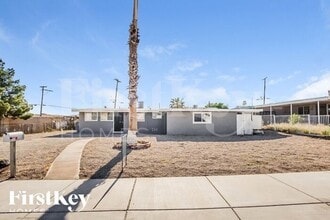 Building Photo - 473 Henderson Dr