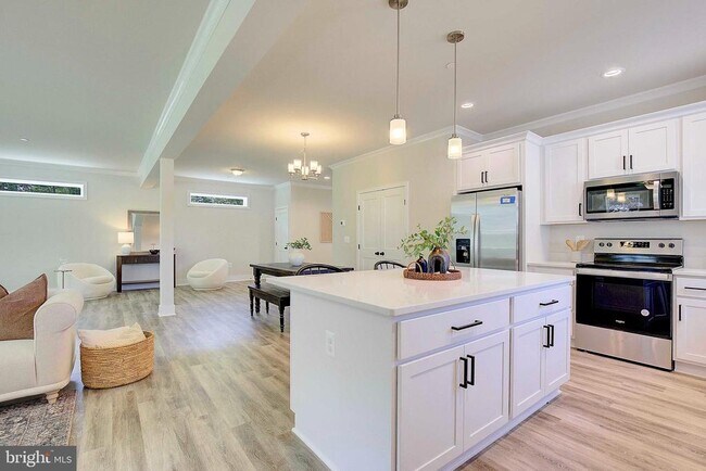 Building Photo - 434 Maple Leaf Dr