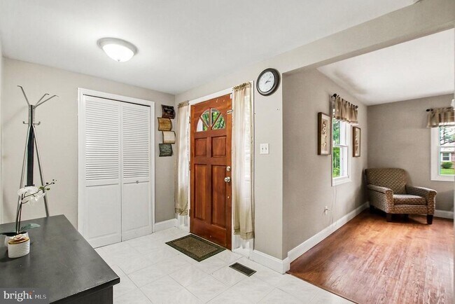 Foto del edificio - 1405 Peachwood Ln