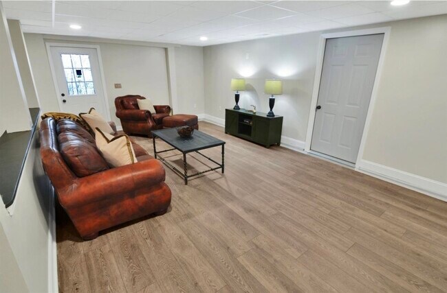 Foto del edificio - 73 Willow Tree Cir