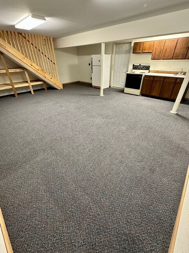 Building Photo - 2586 Stellar Way