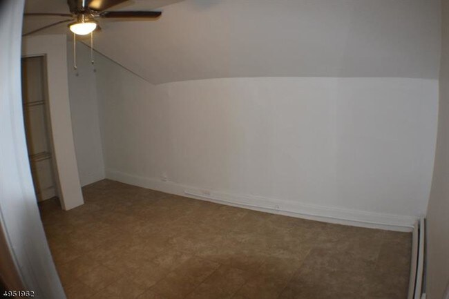 Building Photo - 13 Clinton Rd