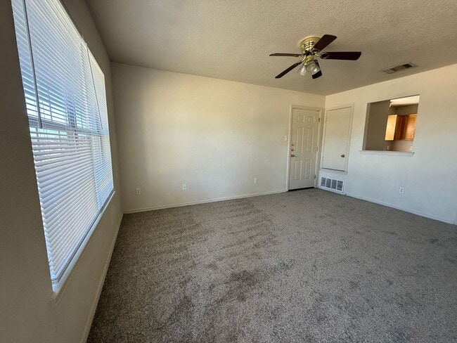 Building Photo - 1602 Aztec Trce