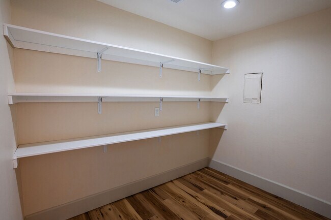 Foto del edificio - 8428 W Heatherbrae Dr