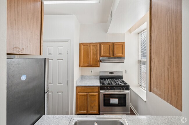 2 habitaciones, 1 baño - 750 pies cuadrados - Cocina - Walbraff Apartments