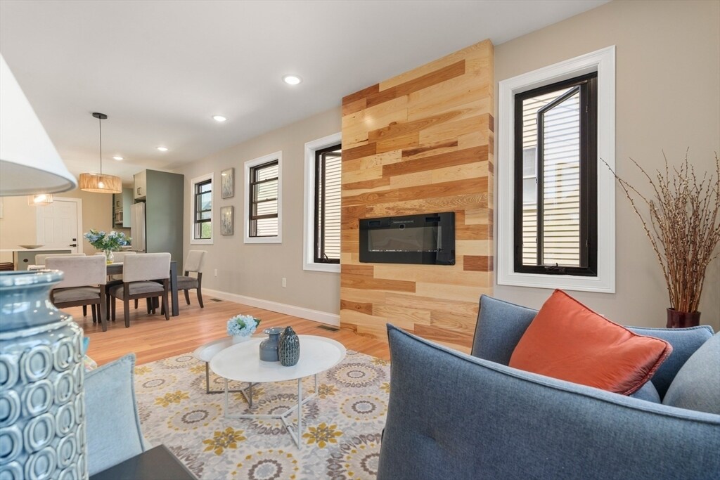 Foto principal - 52 Dustin St