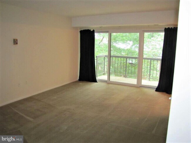 Foto del edificio - Spacious 2-bedroom unit