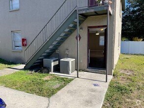 Building Photo - 3716 W Bay Ave