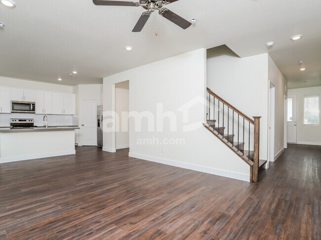 Foto del edificio - 6553 Enlightenment Dr