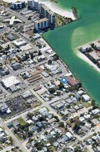 Building Photo - 664 76th Ave