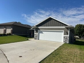 Building Photo - 1301 S Foss Ave