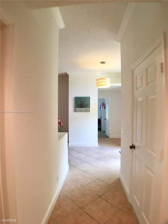 4 br, 2.5 bath House 1138 Croton Ct 1138 House Rental in Weston