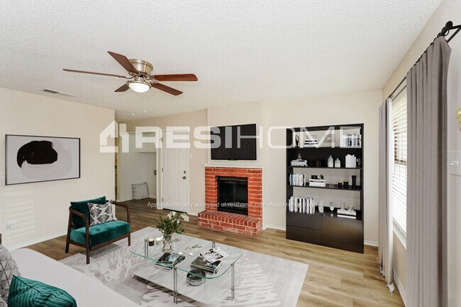 Building Photo - 2925 Mesa View Drive