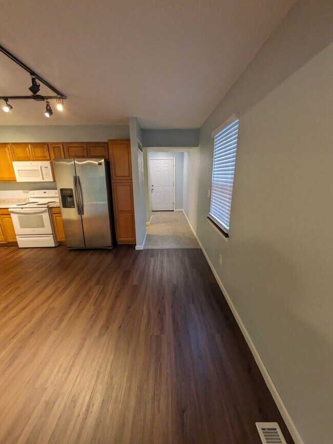 Foto del edificio - 307 NE Timbercreek Dr