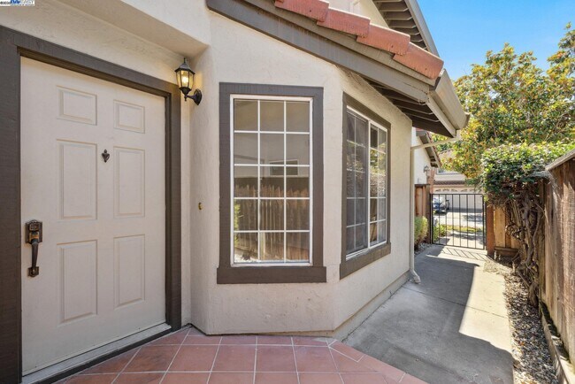 Foto del edificio - 1733 Magnolia Cir