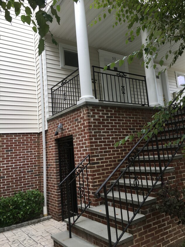 Primary Photo - 53 Jefferson Pl