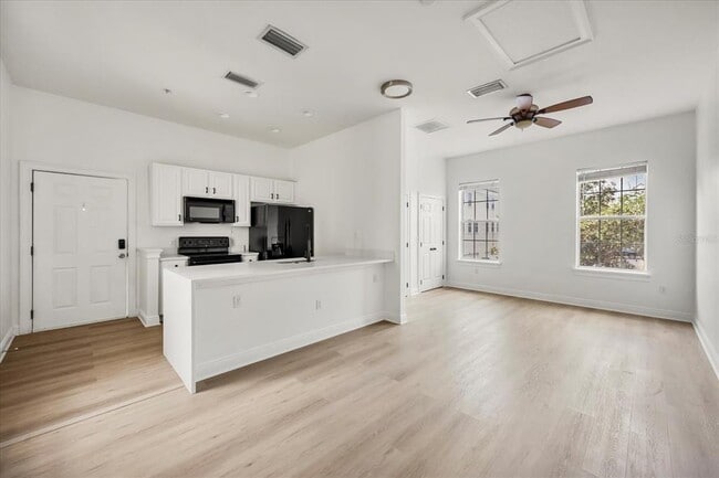 Foto del edificio - 1316 Lake Baldwin Ln